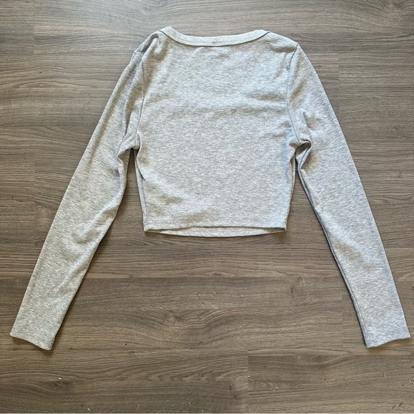 cropped top - Picture 2 of 2